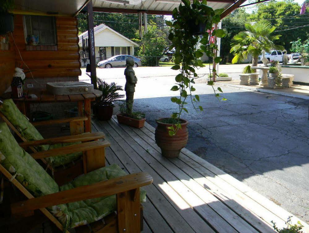 Little Shamrock Motel เมอร์ฟรีสโบโร ภายนอก รูปภาพ